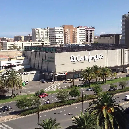 Homestay Campanar With Private Balcony Valencia